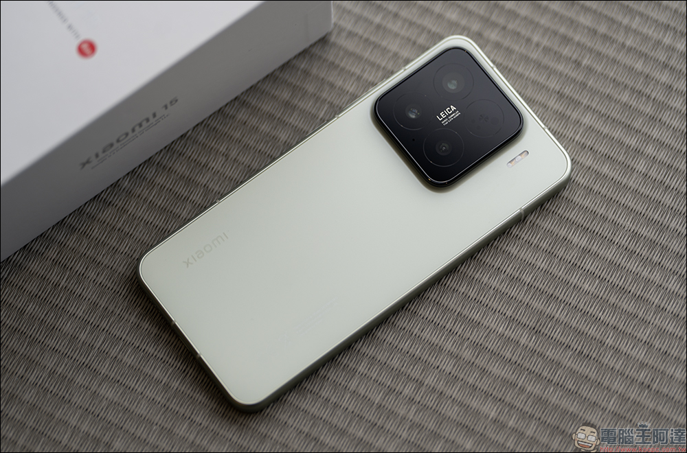 小米 Xiaomi 15 Ultra vs Xiaomi 15 開箱&選購攻略｜2025 最新徠卡影像旗艦巔峰對決，哪款最適合你？ - 電腦王阿達