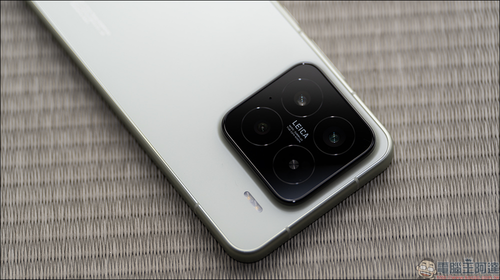 小米 Xiaomi 15 Ultra vs Xiaomi 15 開箱&選購攻略｜2025 最新徠卡影像旗艦巔峰對決，哪款最適合你？ - 電腦王阿達