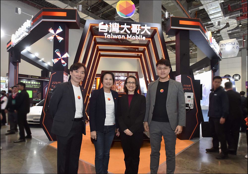 2025智慧城市展台灣大哥大聚焦三大領域，首次亮相車用娛樂服務並進軍儲能市場 - 電腦王阿達