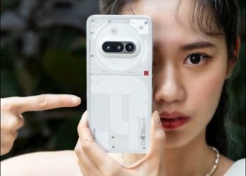 Nothing Phone (3a) 正式登台：極簡設計與 AI 智慧技術的巧妙融合