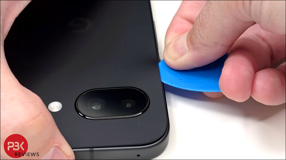 Google Pixel 9a 開賣前搶先拆！螢幕超好換，電池設計卻超難拆讓人抓狂？ - 電腦王阿達