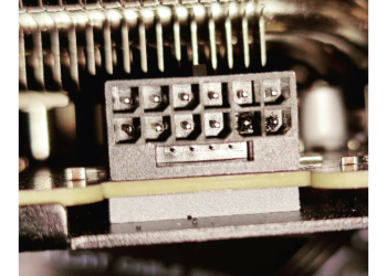 不是吧？又一個 RTX 5090 燒毀案例現身，連接線熔化狀況有一點嚴重