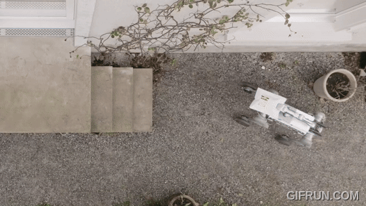 英國貨運公司使用 AI 機器狗來完成最後一哩路配送，提高物流效率 - 電腦王阿達