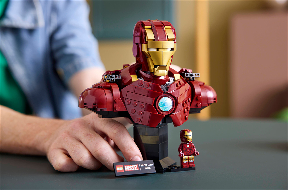LEGO 推出 MARVEL 系列新品！鋼鐵人 MK4 與鋼鐵蜘蛛人胸像帥氣亮相 - 電腦王阿達