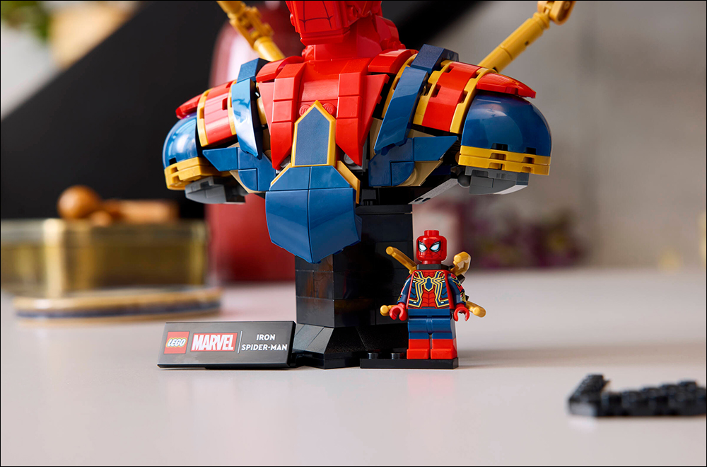 LEGO 推出 MARVEL 系列新品！鋼鐵人 MK4 與鋼鐵蜘蛛人胸像帥氣亮相 - 電腦王阿達