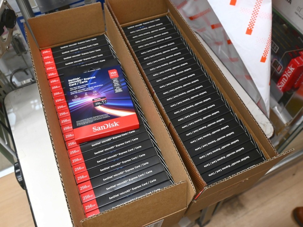 Switch 2 發表之後，原本幾乎沒人買的 microSD Express 記憶卡突然賣得非常火爆 - 電腦王阿達