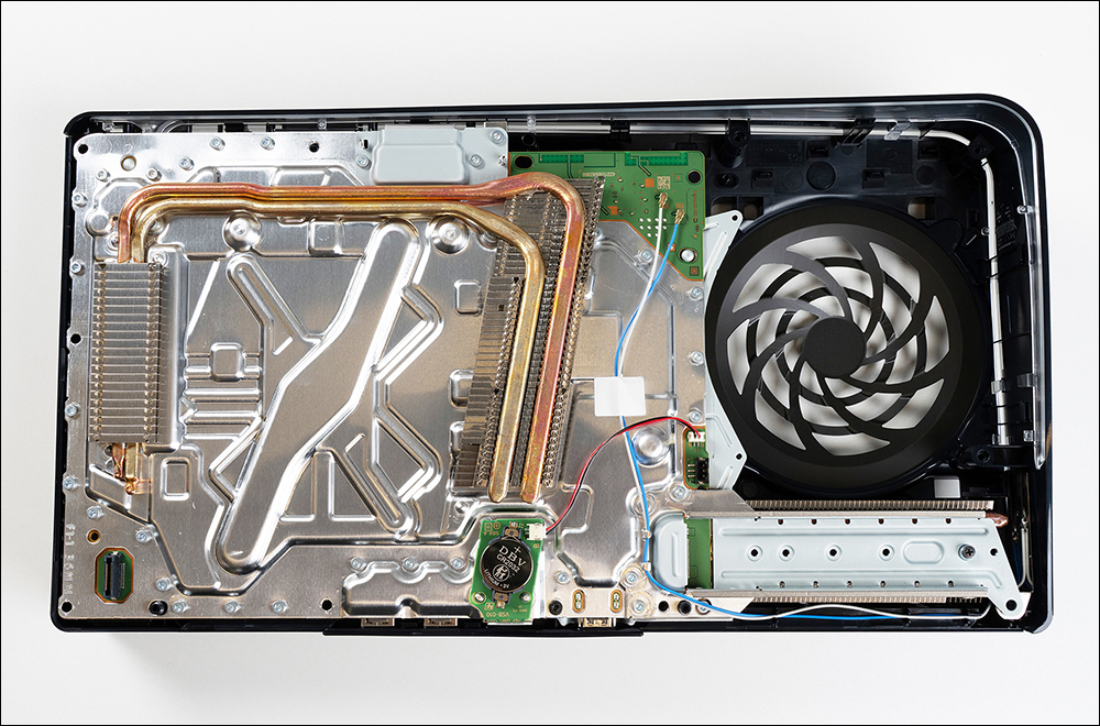 PS5 Pro 官方拆解完整公開！史上最強 PlayStation 結構設計大揭密，為何是最安靜、最涼爽的主機？ - 電腦王阿達