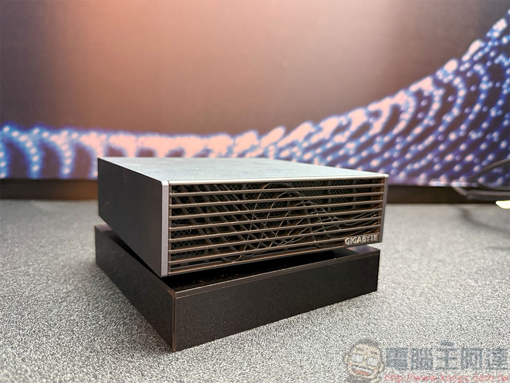技嘉 Gigabyte「LEADING EDGE」發表會揭示全方位 AI 解決方案 - 電腦王阿達