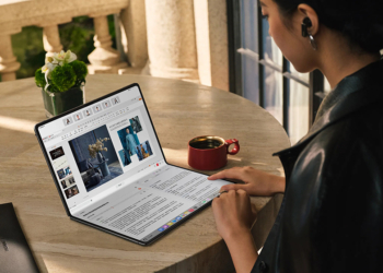 華為 HUAWEI MateBook Fold 摺疊螢幕筆電登場！全展開就是 18 吋超大螢幕