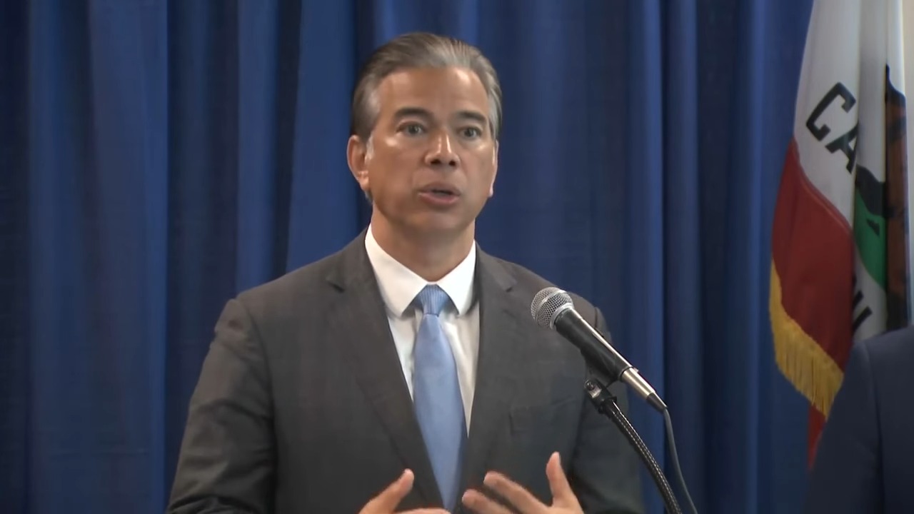 加州總檢察長力挺蘋果，將協助蘋果免受川普 iPhone 關稅威脅 - 電腦王阿達