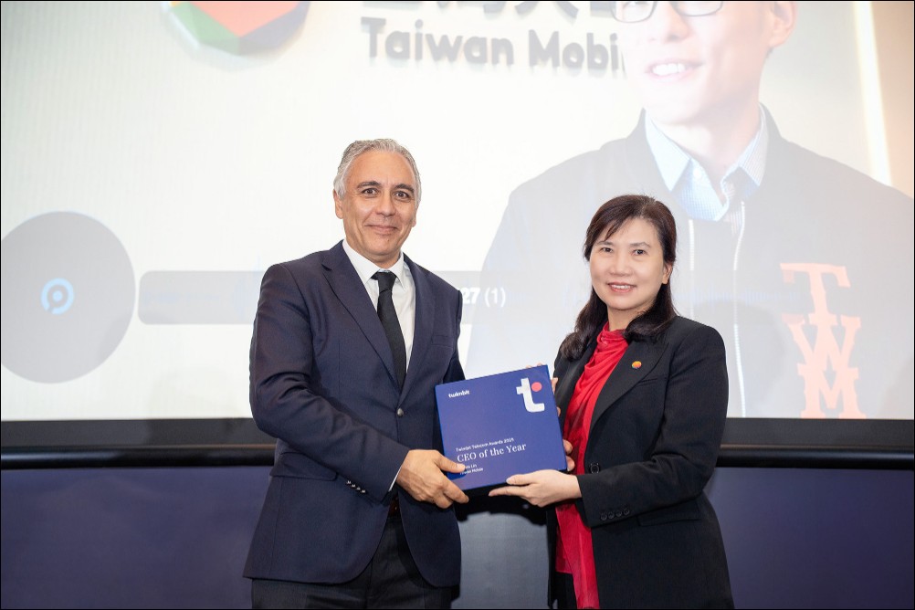 台灣大哥大榮獲Twimbit 「年度最佳CEO」、「年度最佳電信公司」三項大獎 - 電腦王阿達