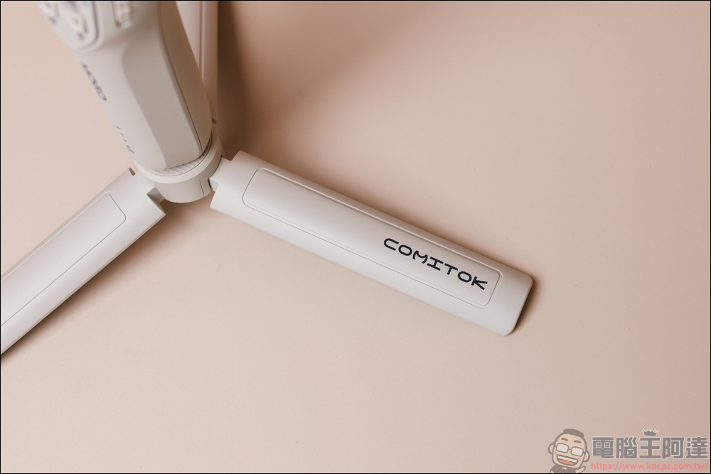 COMITOK MOGO 手機穩定器開箱動手玩｜與 Apple DockKit 連動，讓穩定器成為你的隨行攝影師！ - 電腦王阿達