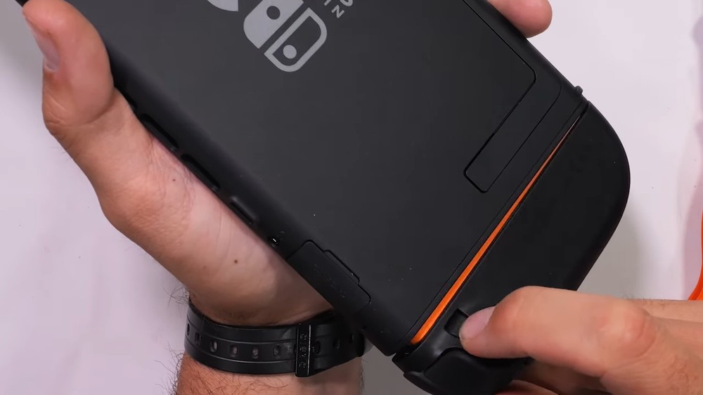 Nintendo Switch 2 暴力測試來了！螢幕容易刮傷、Joy-Con 大力扯掉也不會損壞 - 電腦王阿達