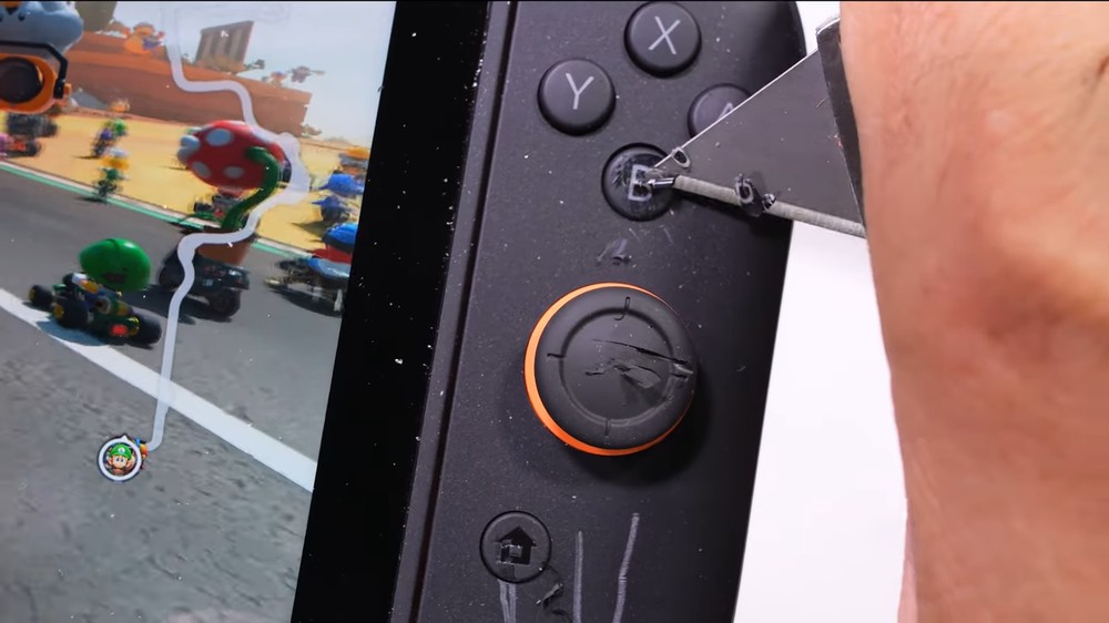 Nintendo Switch 2 暴力測試來了！螢幕容易刮傷、Joy-Con 大力扯掉也不會損壞 - 電腦王阿達
