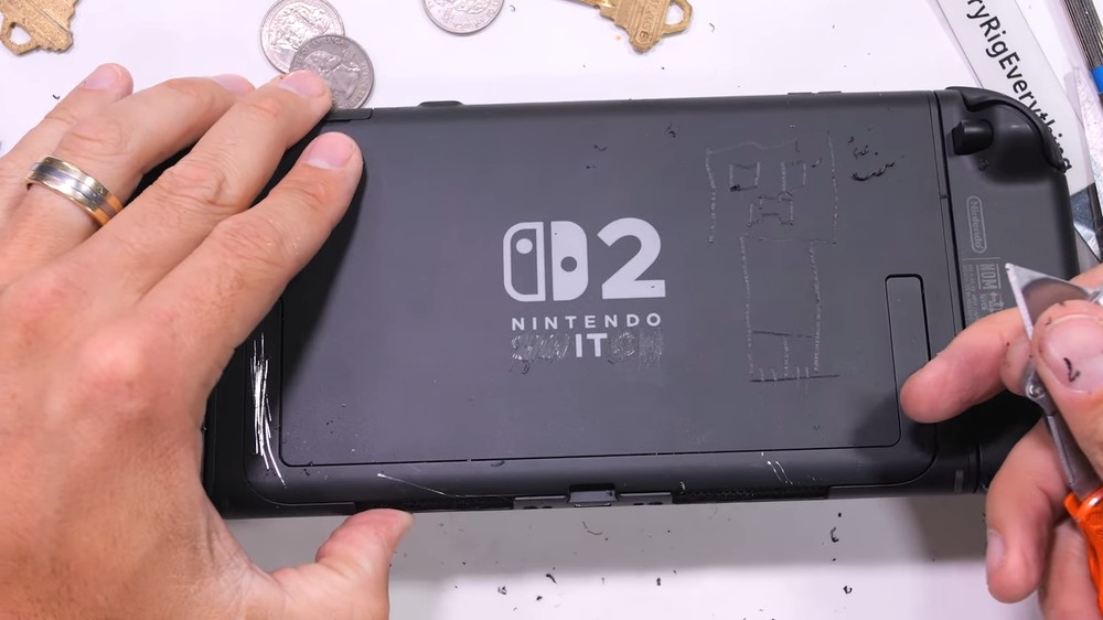 Nintendo Switch 2 暴力測試來了！螢幕容易刮傷、Joy-Con 大力扯掉也不會損壞 - 電腦王阿達