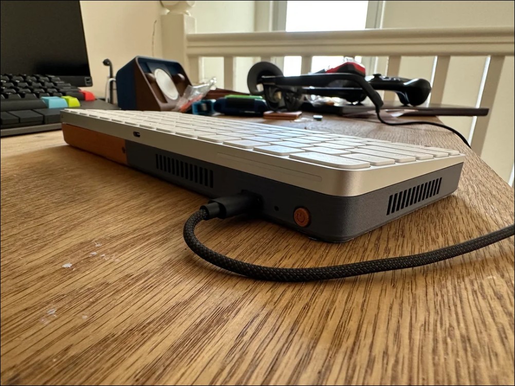 國外玩家拆解 Steam Deck 打造鍵盤形態的便攜式電腦「Bento」 - 電腦王阿達