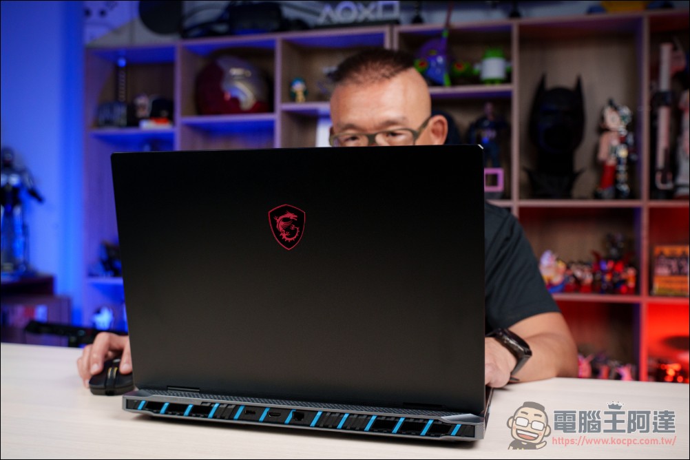 AI 應用、遊戲、剪輯地表最強RTX 5090筆電！MSI Titan 18 HX AI 旗艦電競筆電開箱 - 電腦王阿達