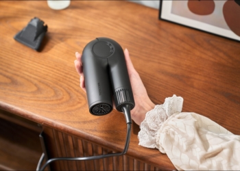 體積小巧、全球皆可用！TESCOM TD860 miniGO摺疊式高速離子吹風機上市