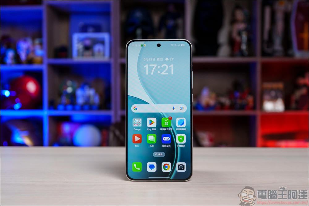 OPPO Reno14 Pro 開箱：5000萬畫素四鏡頭 + AI 影像黑科技，續航實力全面升級 - 電腦王阿達