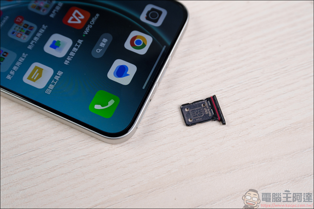 OPPO Reno14 Pro 開箱：5000萬畫素四鏡頭 + AI 影像黑科技，續航實力全面升級 - 電腦王阿達