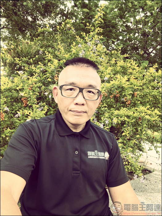 COMITOK MOGO 手機穩定器開箱動手玩｜與 Apple DockKit 連動，讓穩定器成為你的隨行攝影師！ - 電腦王阿達