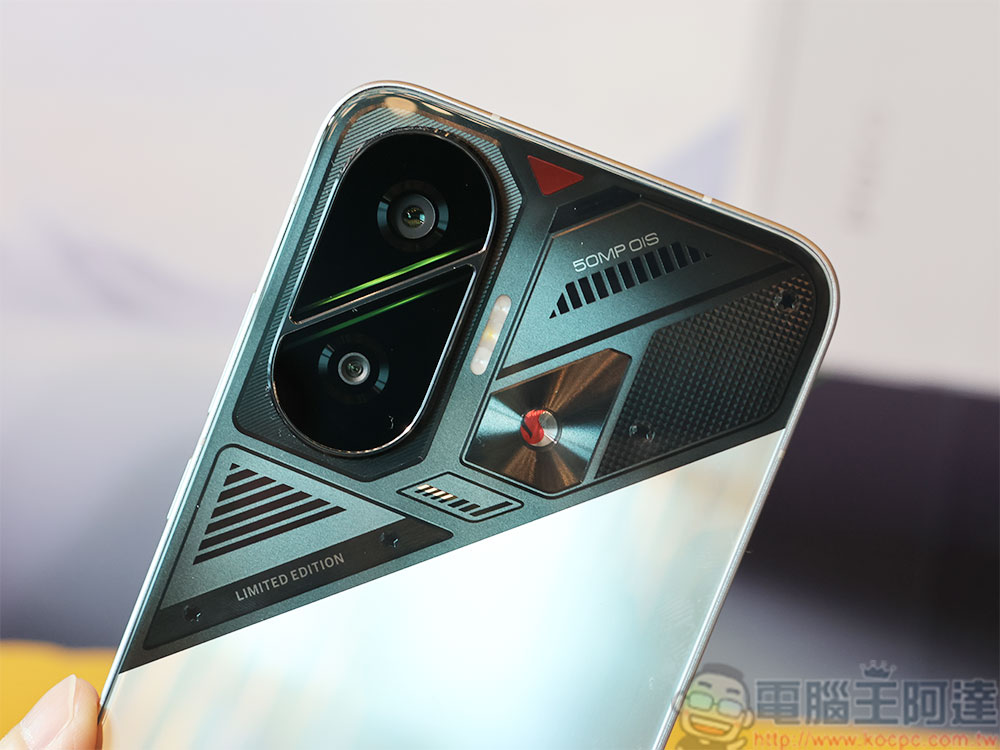 POCO F7 重磅登台，狂飆效能、沉浸視野全面制霸！ - 電腦王阿達