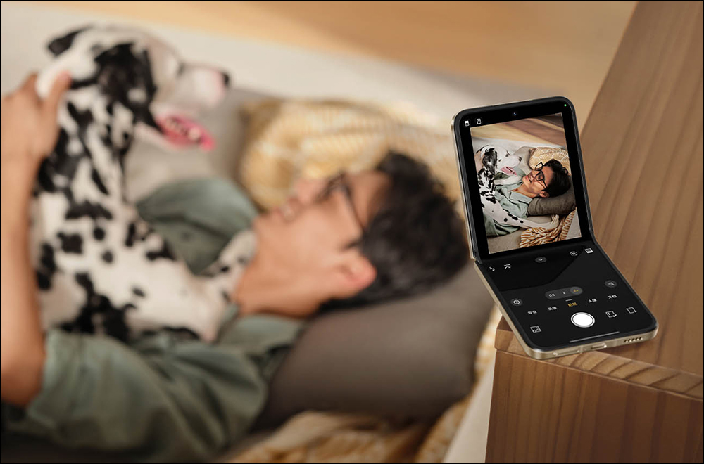 Xiaomi MIX Flip 2