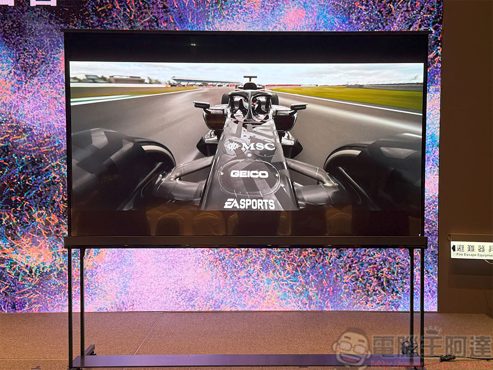 全球首款真無線 4K OLED「LG SIGNATURE OLED T」登台，2025 OLED、QNED 新品同步推出 - 電腦王阿達
