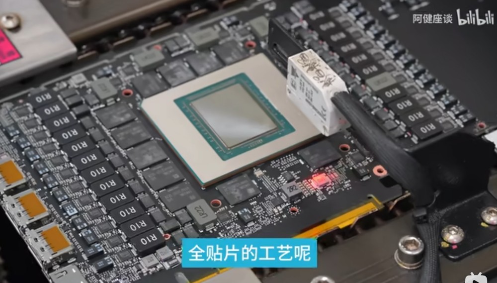 這就是中國工廠大規模將 RTX 5090 變成 AI 專用顯卡的改裝過程，許多步驟都自動化 - 電腦王阿達