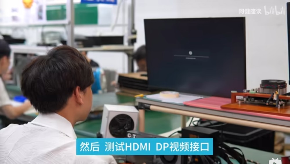 這就是中國工廠大規模將 RTX 5090 變成 AI 專用顯卡的改裝過程，許多步驟都自動化 - 電腦王阿達