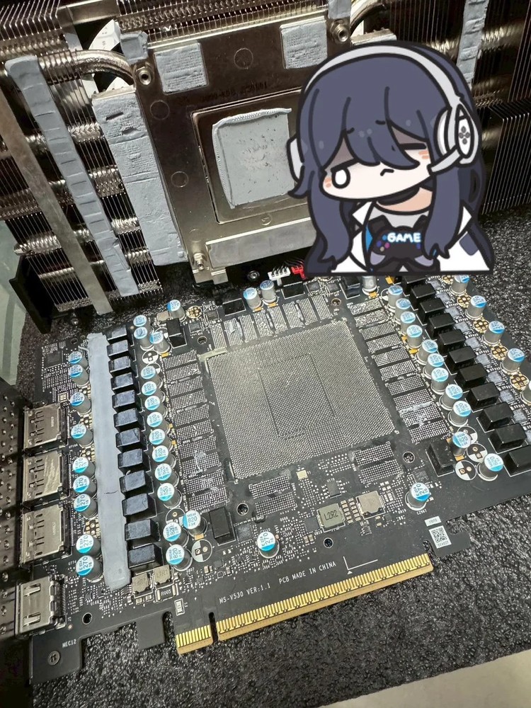 買 Amazon 的 RTX 5090 要小心！網友從官方賣場買全新 MSI RTX 5090 顯卡，結果裡面的 GPU 和 VRAM 都消失 - 電腦王阿達
