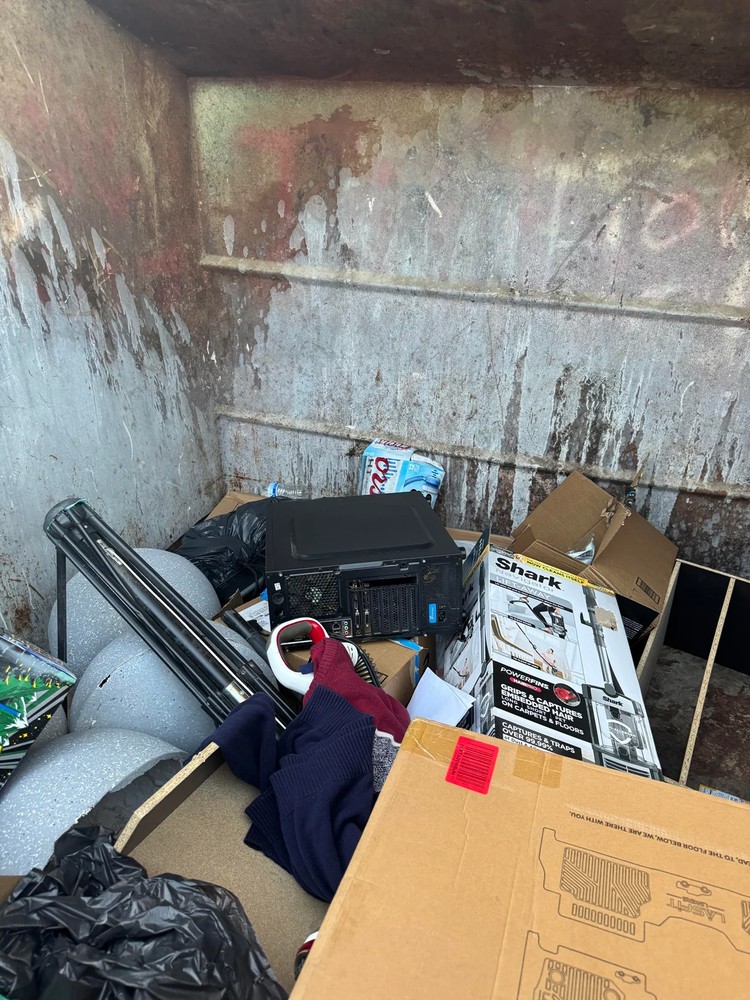 有這麼好撿？國外網友在垃圾桶撿到可正常運行的 PC 遊戲主機 - 電腦王阿達