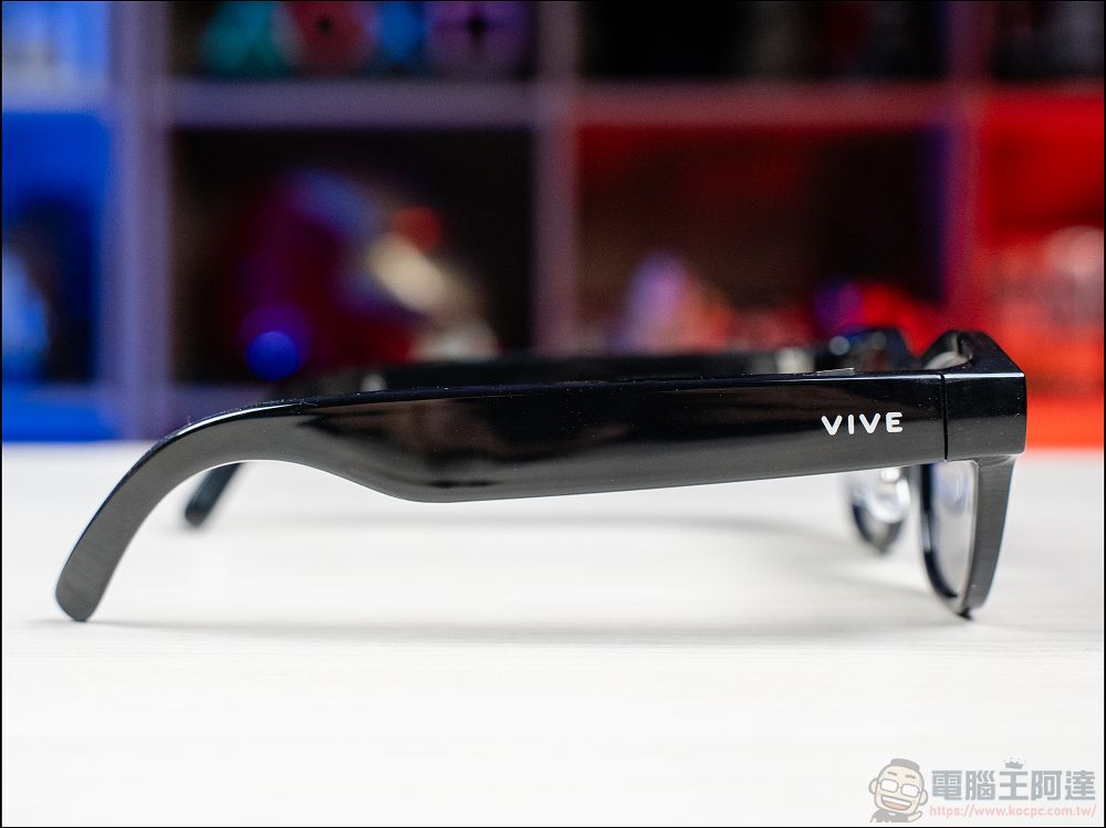 HTC VIVE Eagle 開箱：真台灣製造，能回答問題、通話、播放音樂、翻譯、記事、拍照、錄影的全能AI智慧眼鏡 - 電腦王阿達