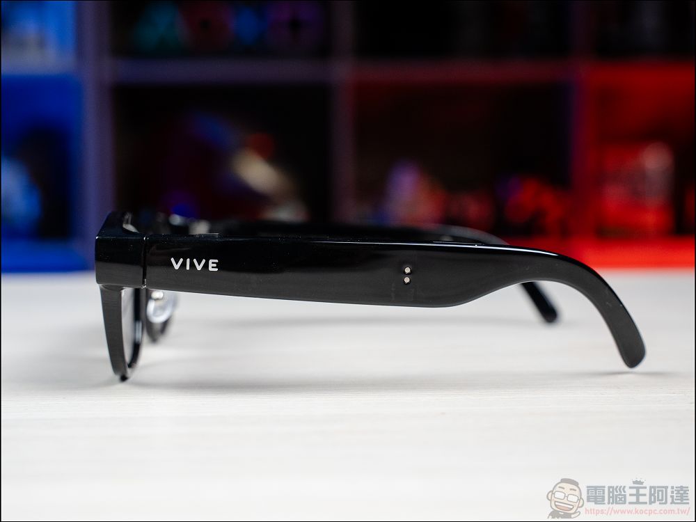 HTC VIVE Eagle 開箱：真台灣製造，能回答問題、通話、播放音樂、翻譯、記事、拍照、錄影的全能AI智慧眼鏡 - 電腦王阿達