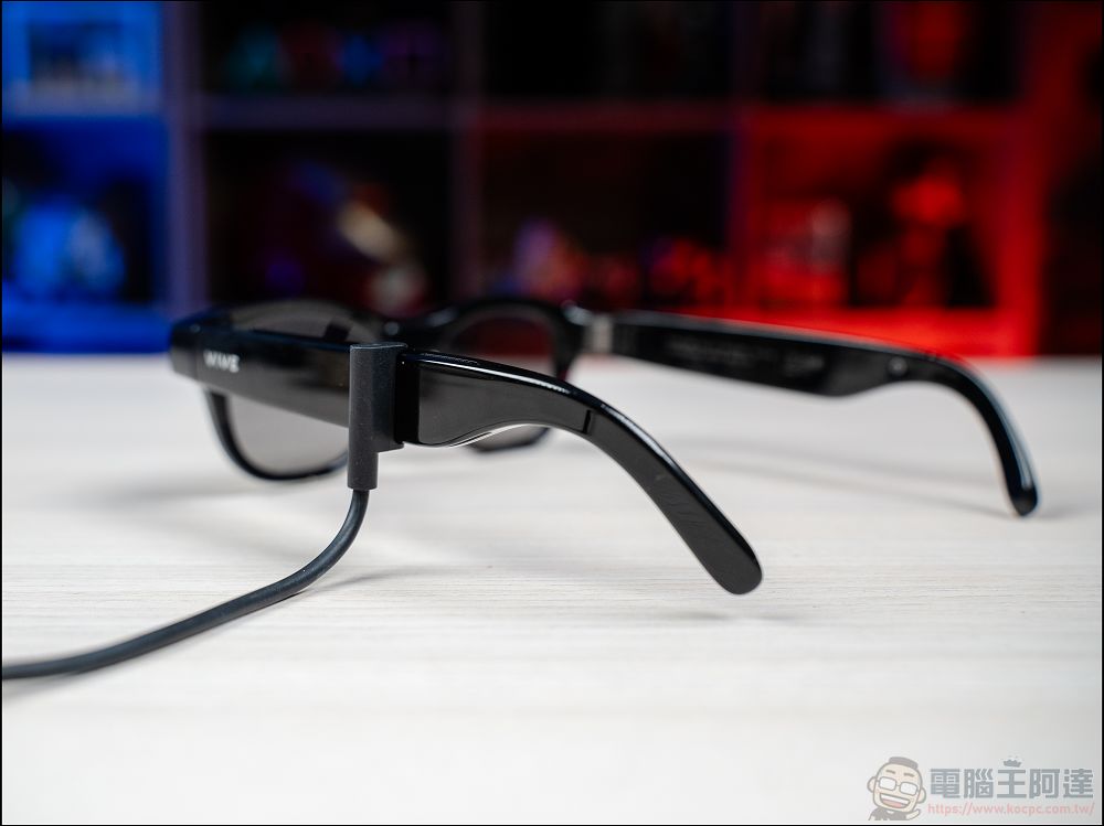 HTC VIVE Eagle 開箱：真台灣製造，能回答問題、通話、播放音樂、翻譯、記事、拍照、錄影的全能AI智慧眼鏡 - 電腦王阿達