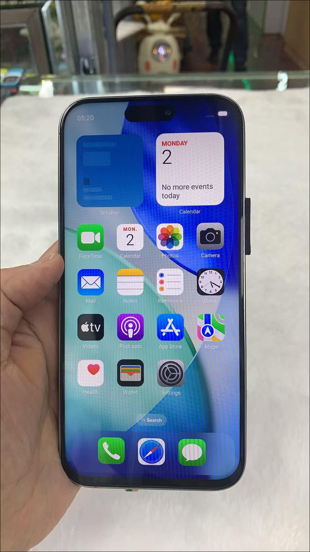 iPhone 17