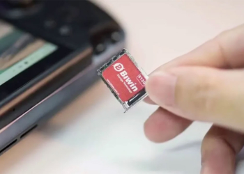 中國廠商發表跟 SIM 卡差不多大的 SSD