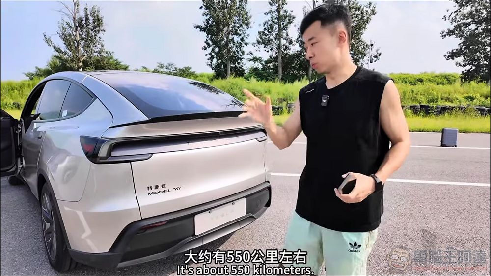 更長的軸距、更好三排空間：全面升級的 TESLA Model Y L 動眼看 - 電腦王阿達