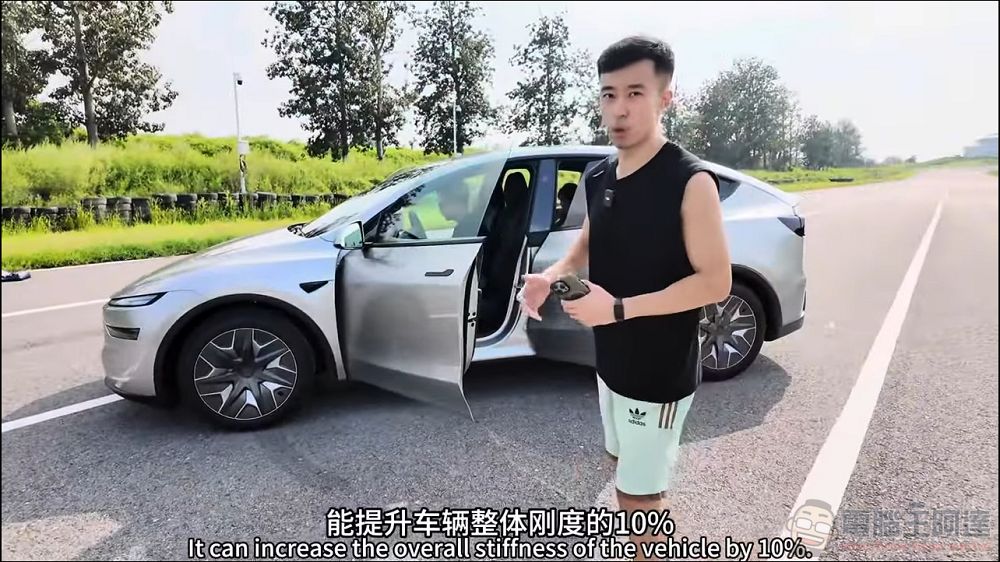 更長的軸距、更好三排空間：全面升級的 TESLA Model Y L 動眼看 - 電腦王阿達