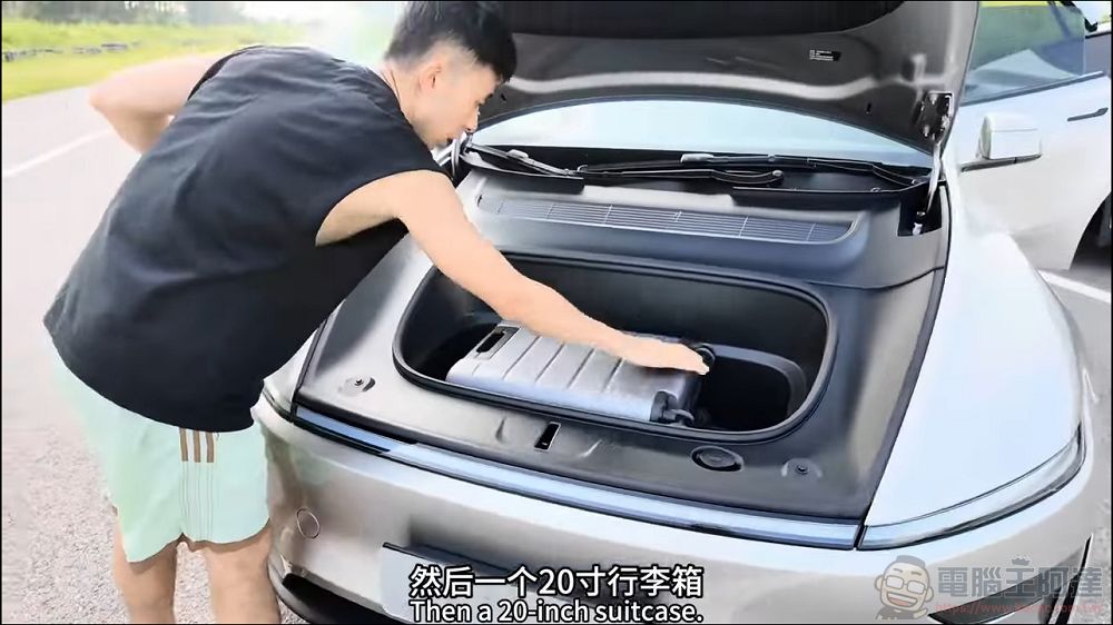 更長的軸距、更好三排空間：全面升級的 TESLA Model Y L 動眼看 - 電腦王阿達