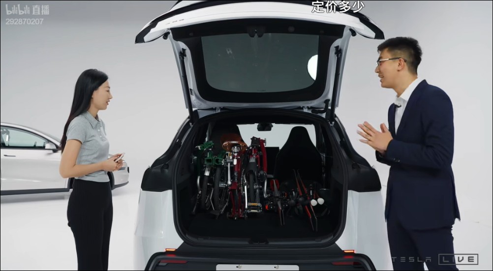 更長的軸距、更好三排空間：全面升級的 TESLA Model Y L 動眼看 - 電腦王阿達