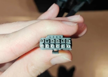 AMD 出現首起 Radeon RX 9070 XT 的 16-pin 電源接頭融化事件