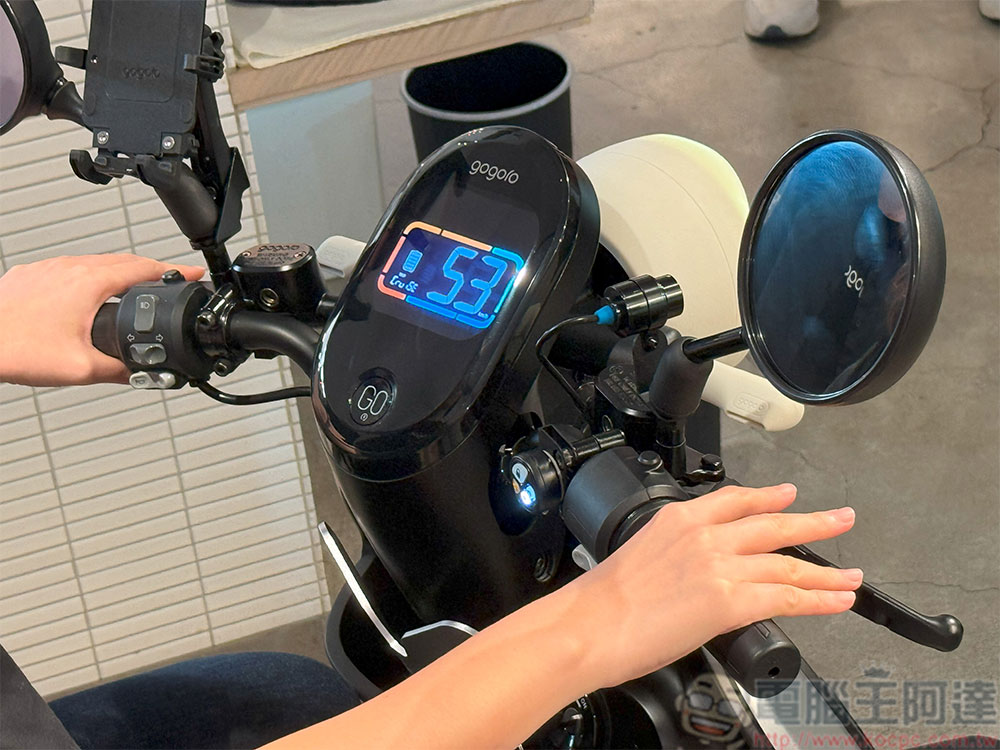 二輪入門超規首選 Gogoro EZZY 500 正式登場，限時早鳥購車現折 4,000 元 - 電腦王阿達
