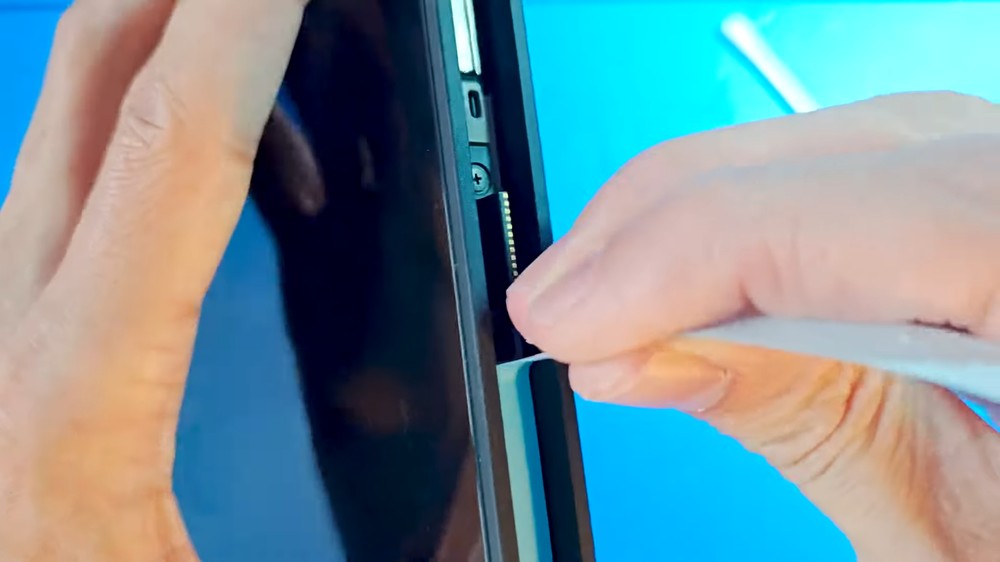 只花 40 美元續航力多一小時！國外用戶將 Nintendo Switch 2 電池改裝到 8,000mAh - 電腦王阿達