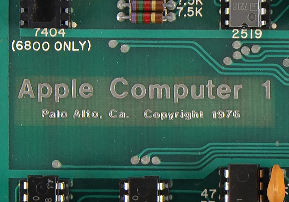Apple-1