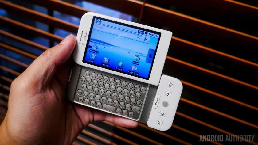 高通活動小彩蛋！展示首款 Android 智慧型手機 HTC Dream，真令人懷念 - 電腦王阿達