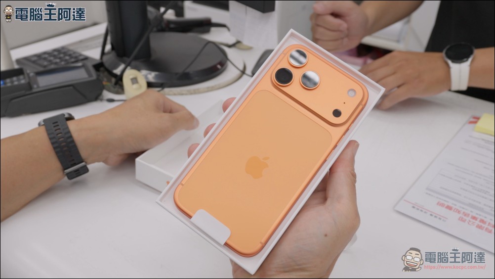 買iPhone17到遠傳有現貨！搭配 imos 配件最高現省 1500 元 - 電腦王阿達