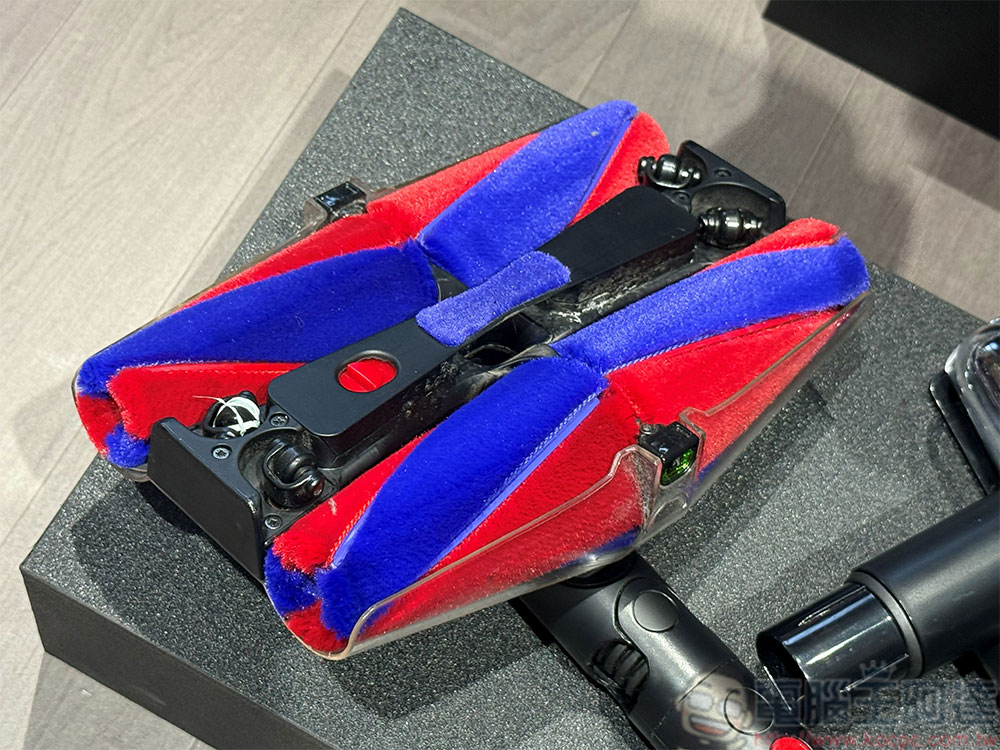 鉛筆吸塵器 Dyson PencilVac Fluffycones 在台推出，不到 1 公斤極輕盈、超靈巧 - 電腦王阿達