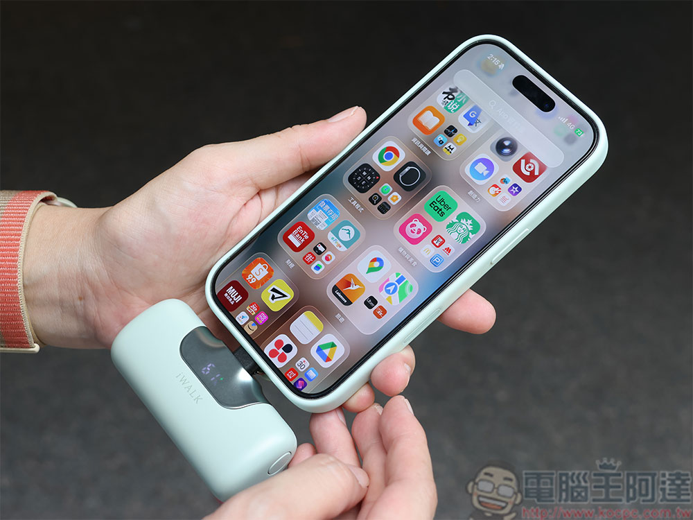 iWALK 第六代口袋行動電源開箱動手玩：輕巧、快充、好安心 - 電腦王阿達