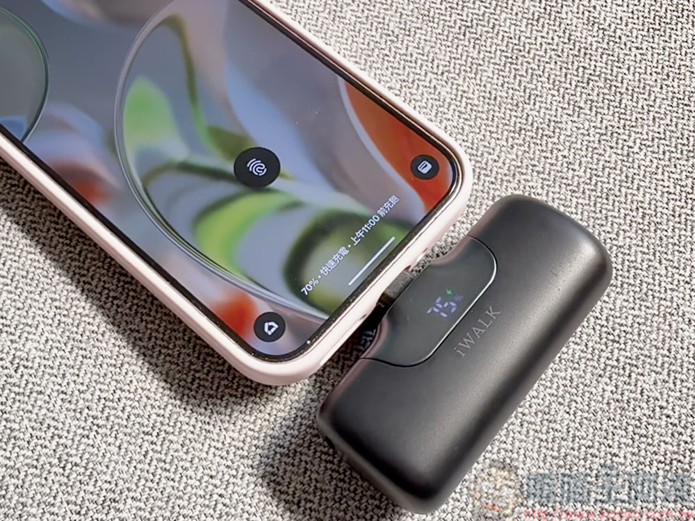 iWALK 第六代口袋行動電源開箱動手玩：輕巧、快充、好安心 - 電腦王阿達